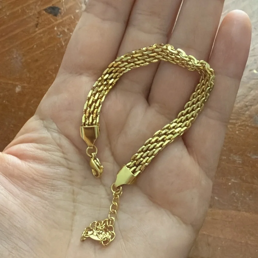 Elegant 18K Gold Chain Bracelet  Stainless Steel Bracelet